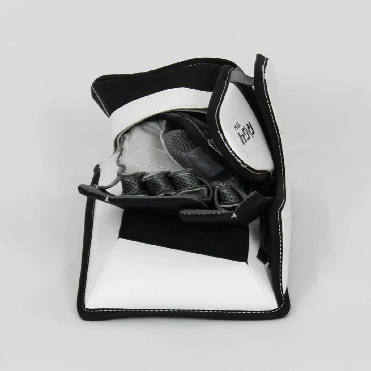 Warrior Ritual G4 Youth Goalie Blocker 5 Warrior Ritual G4 Youth Goalie Blocker - Image 5