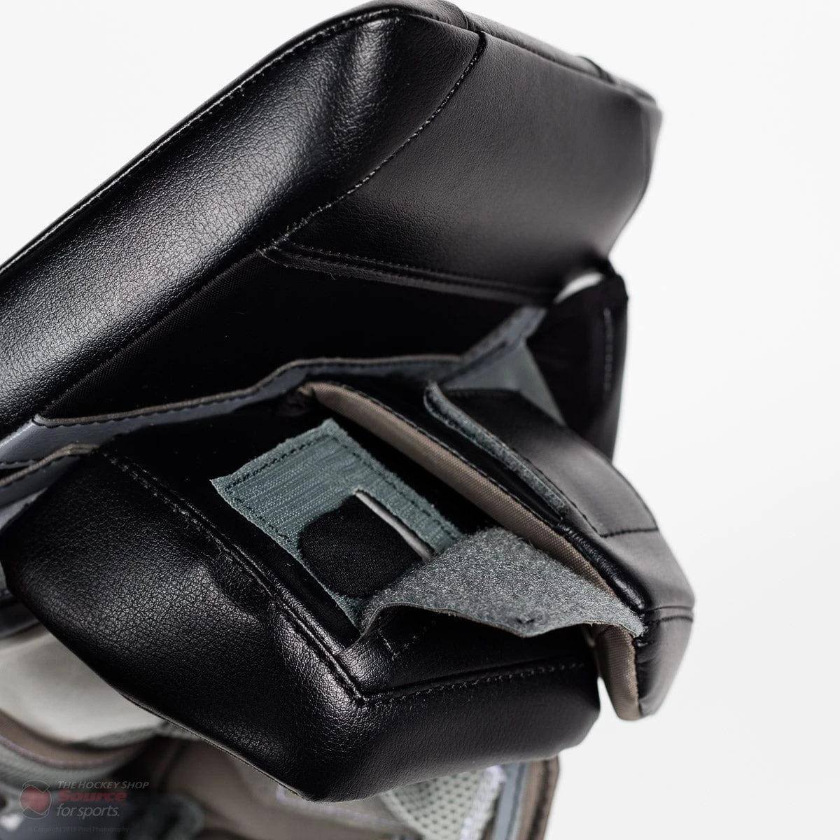 Warrior Ritual GT2 Pro Senior Goalie Blocker 10 Warrior Ritual GT2 Pro Senior Goalie Blocker - Image 10