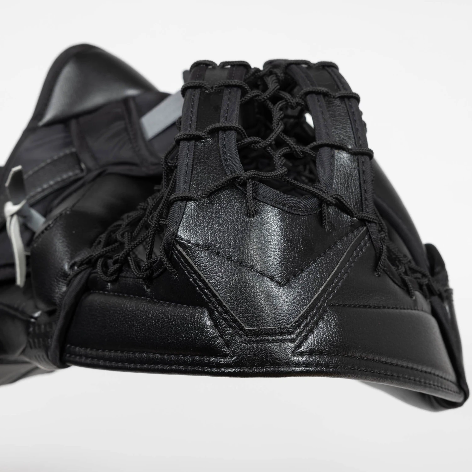 Warrior Ritual G6.1 Pro+ Senior Goalie Catcher 3 Warrior Ritual G6.1 Pro+ Senior Goalie Catcher - Image 3