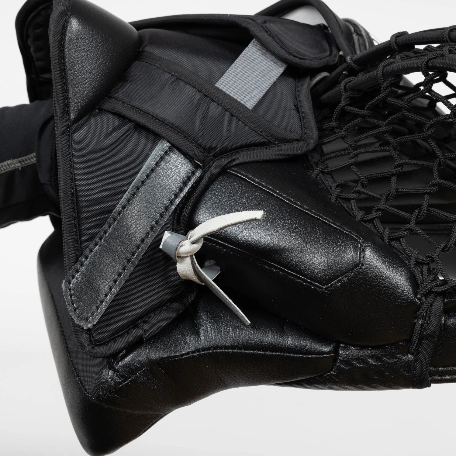 Warrior Ritual G6.1 Pro+ Senior Goalie Catcher 5 Warrior Ritual G6.1 Pro+ Senior Goalie Catcher - Image 5