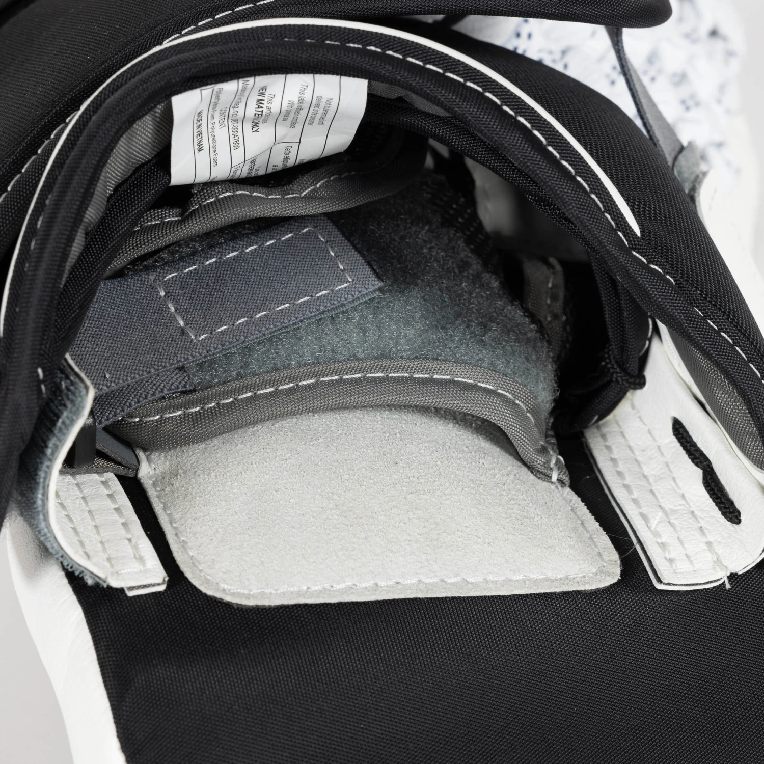 Warrior Ritual G6 E+ Junior Goalie Catcher 9 Warrior Ritual G6 E+ Junior Goalie Catcher - Image 9