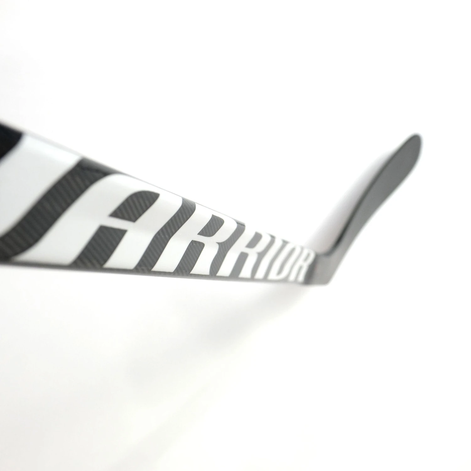 Warrior Novium Intermediate Hockey Stick 3 Warrior Novium Intermediate Hockey Stick - Image 3