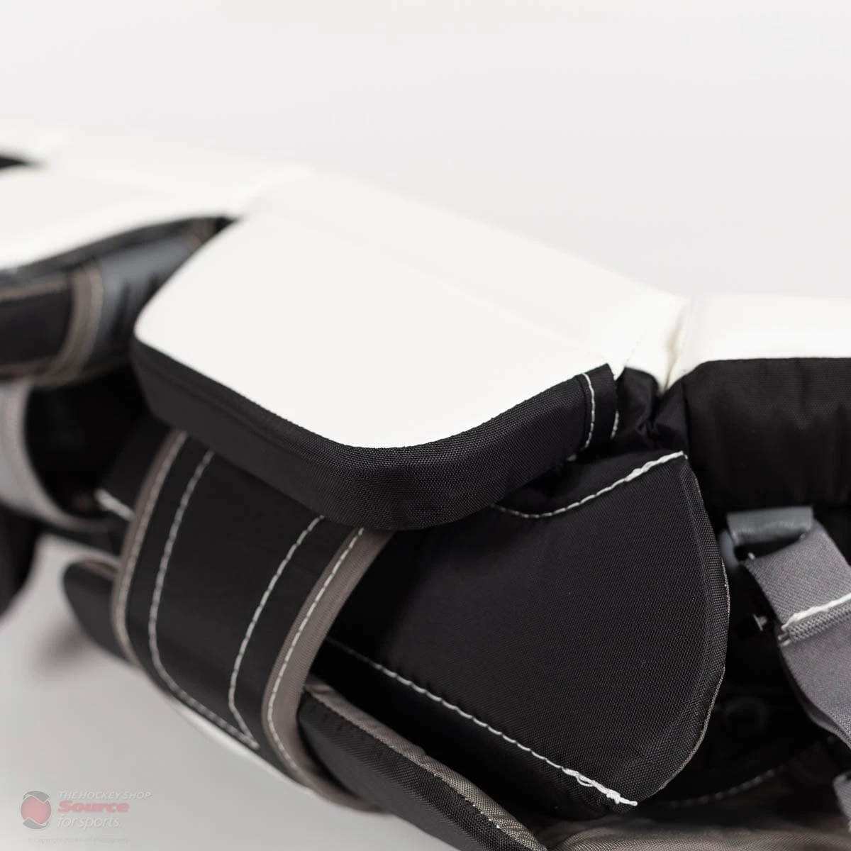 Warrior Ritual G4 Youth Goalie Leg Pads 7 Warrior Ritual G4 Youth Goalie Leg Pads - Image 7