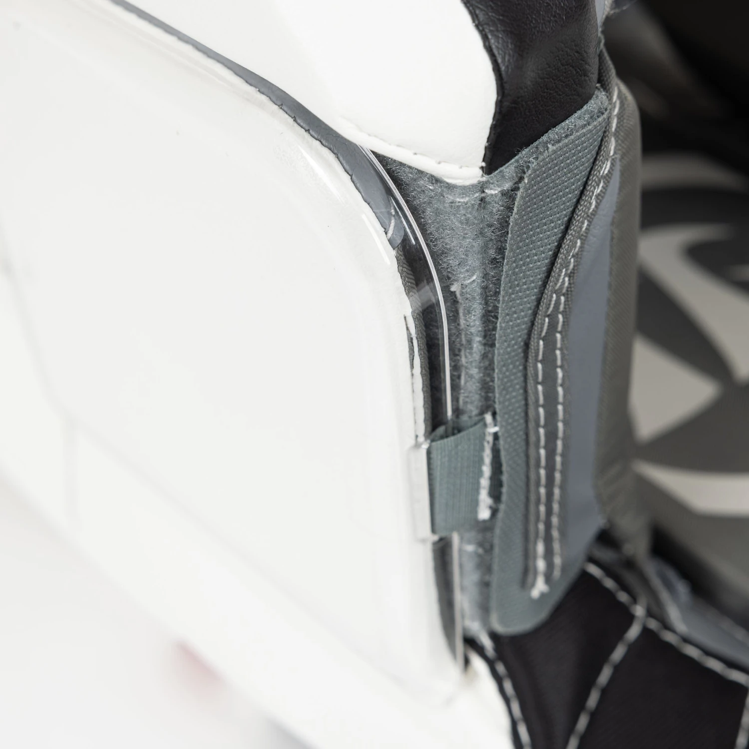 Warrior Ritual G6 E+ Senior Goalie Leg Pads 9 Warrior Ritual G6 E+ Senior Goalie Leg Pads - Image 9