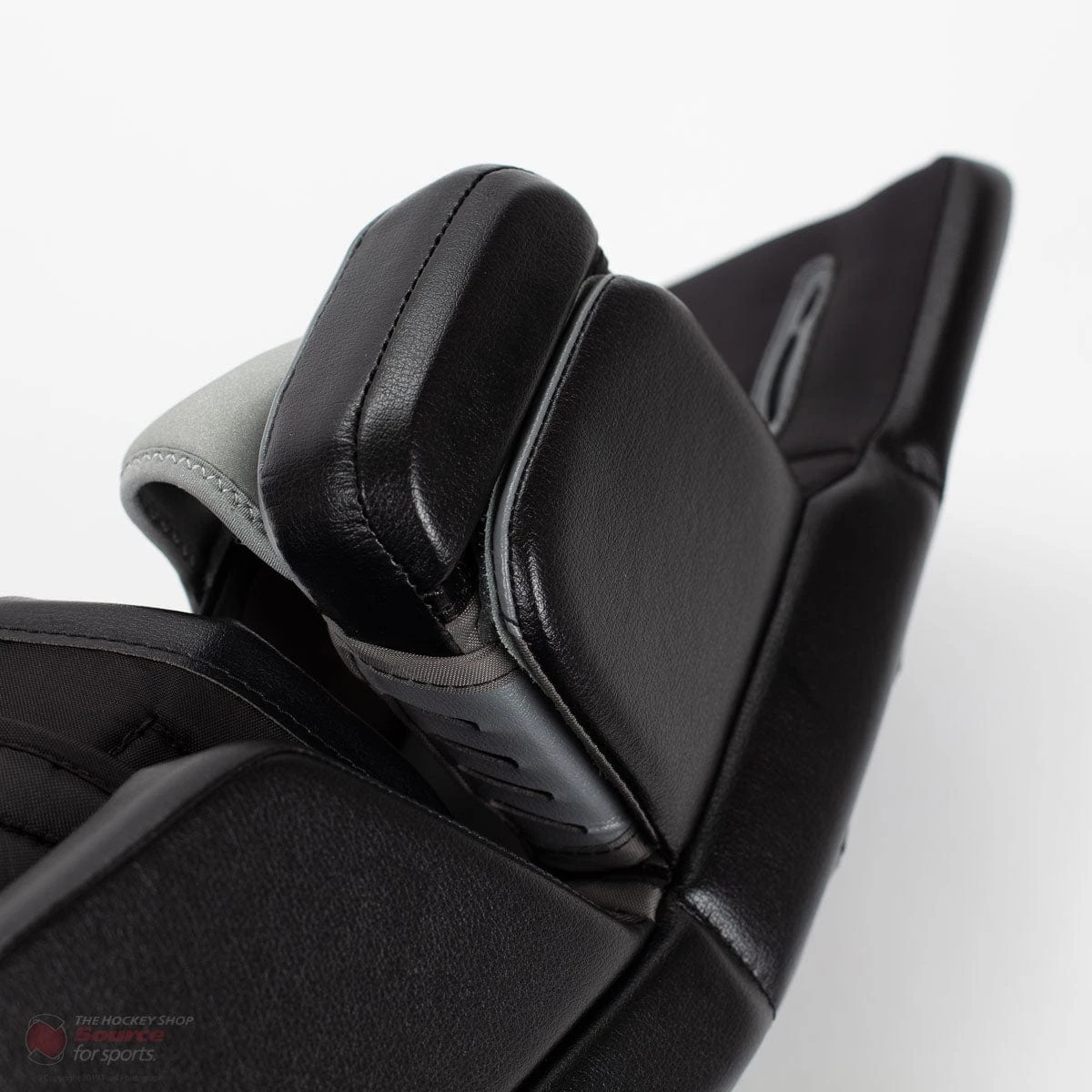 Warrior Ritual GT2 Junior Goalie Leg Pads 7 Warrior Ritual GT2 Junior Goalie Leg Pads - Image 7