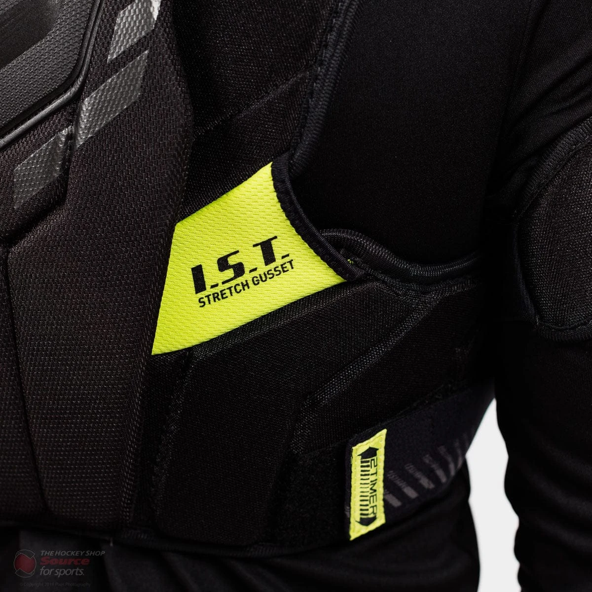 Warrior Alpha DX Senior Hockey Shoulder Pads 8 Warrior Alpha DX Senior Hockey Shoulder Pads - Image 8